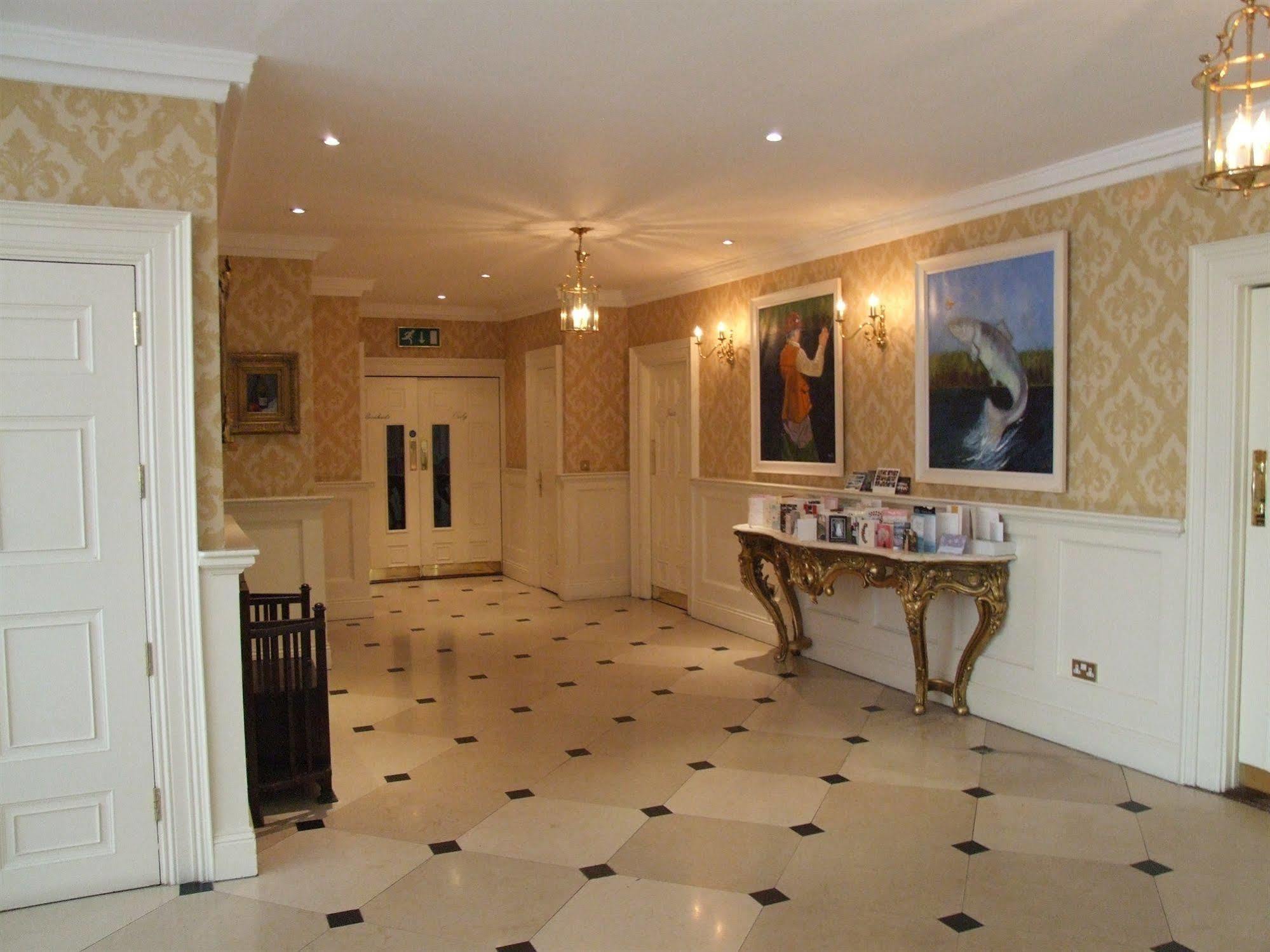 Barberstown Castle Hotel Straffan Bagian luar foto