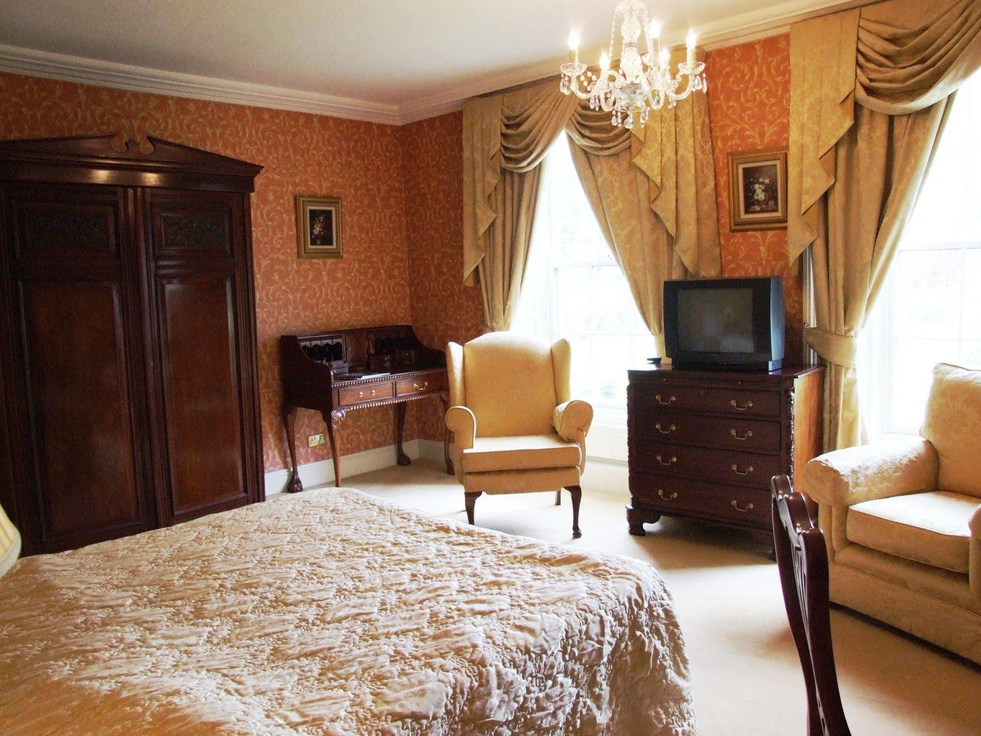 Barberstown Castle Hotel Straffan Bagian luar foto