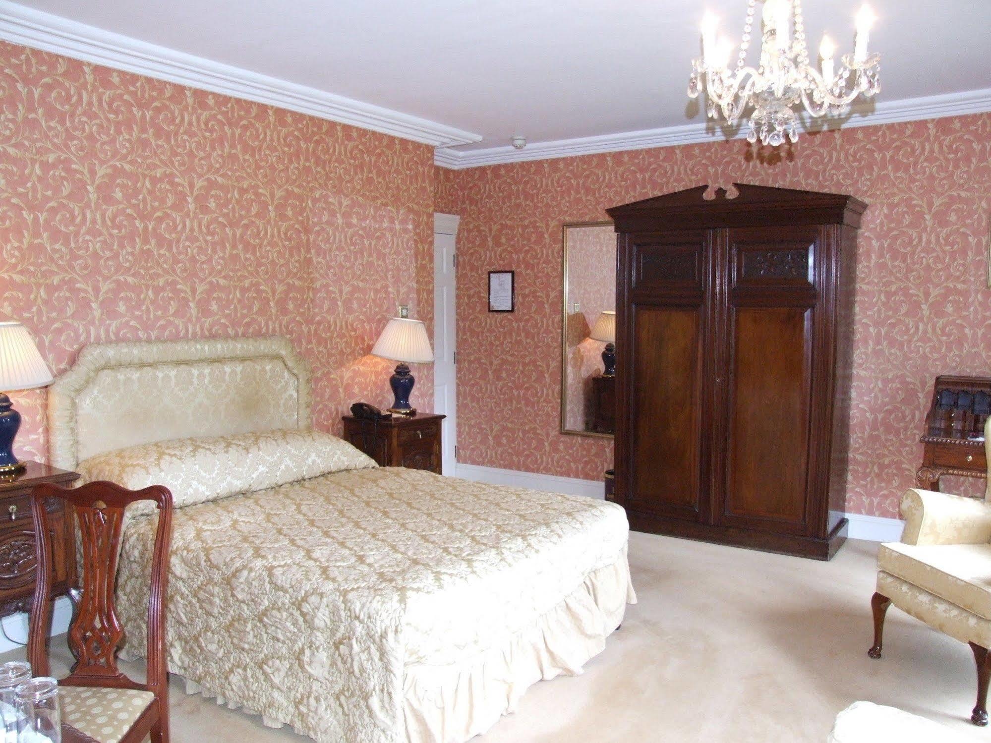 Barberstown Castle Hotel Straffan Bagian luar foto