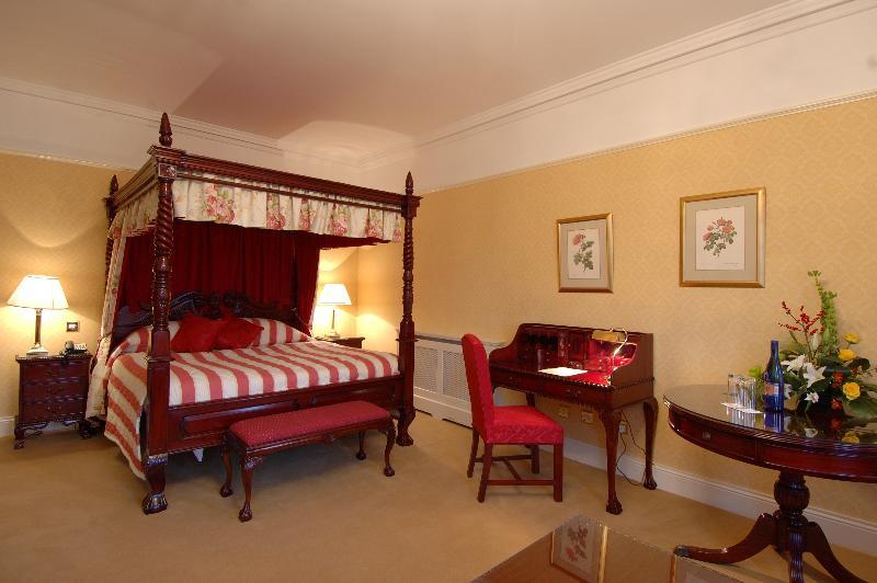 Barberstown Castle Hotel Straffan Bagian luar foto
