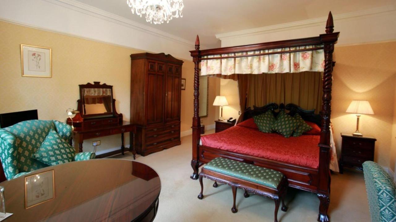 Barberstown Castle Hotel Straffan Bagian luar foto