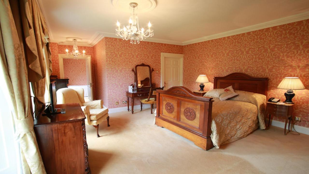 Barberstown Castle Hotel Straffan Bagian luar foto